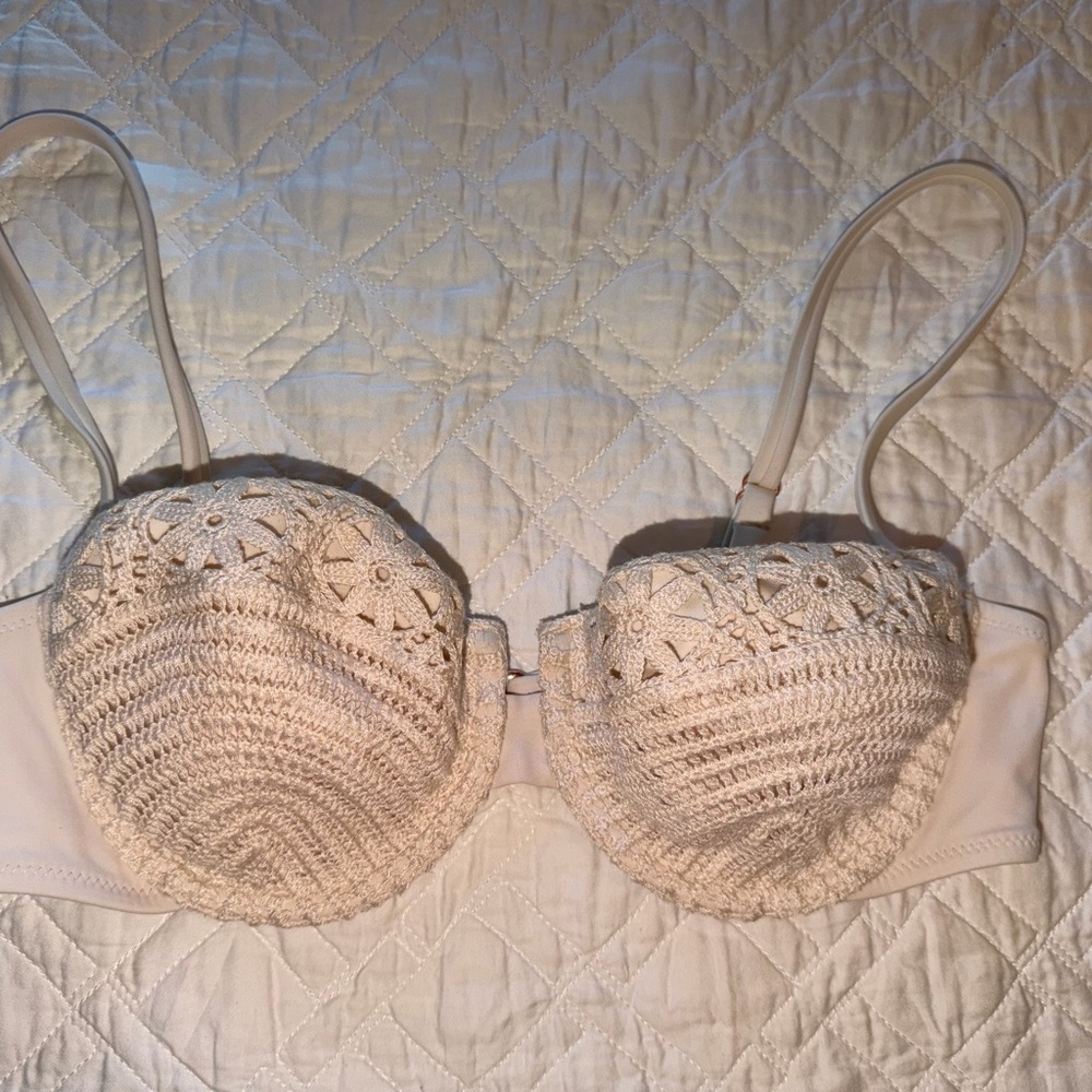 Shade & Shore Cream Crochet Underwire Bikini Top